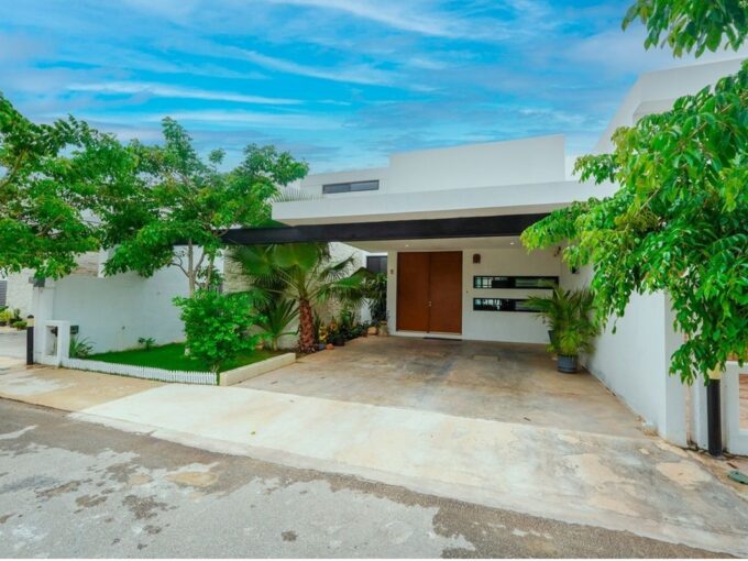 Casa en venta al Norte de Mérida | Privada Canaria | Conkal