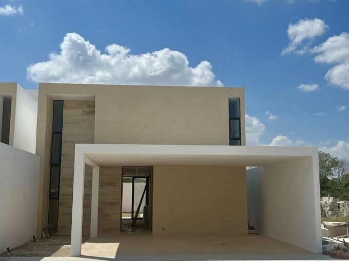 Casa en venta al Norte de Mérida | Adana Residencial Modelo B| Xcanatun