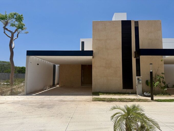 Casa de un piso en venta al norte de Mérida| Privada Adana Mod. Arena | Xcanatún