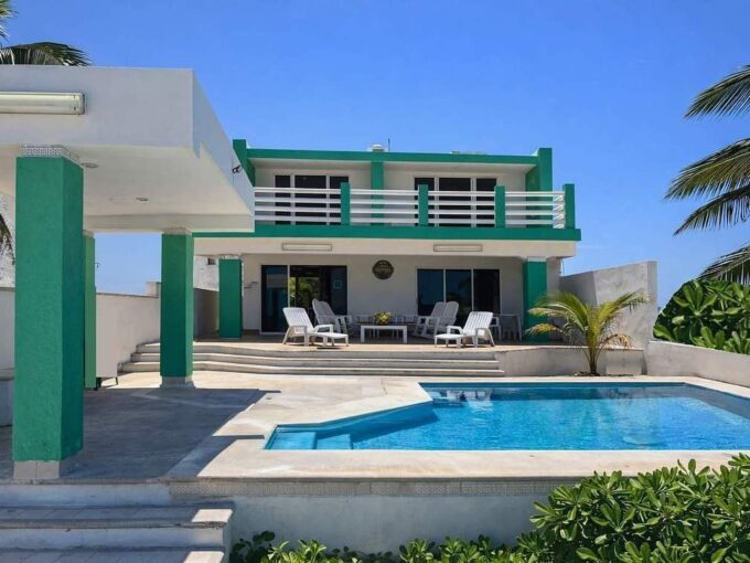 Casa en venta en la playa, Chicxulub puerto, Yucatán